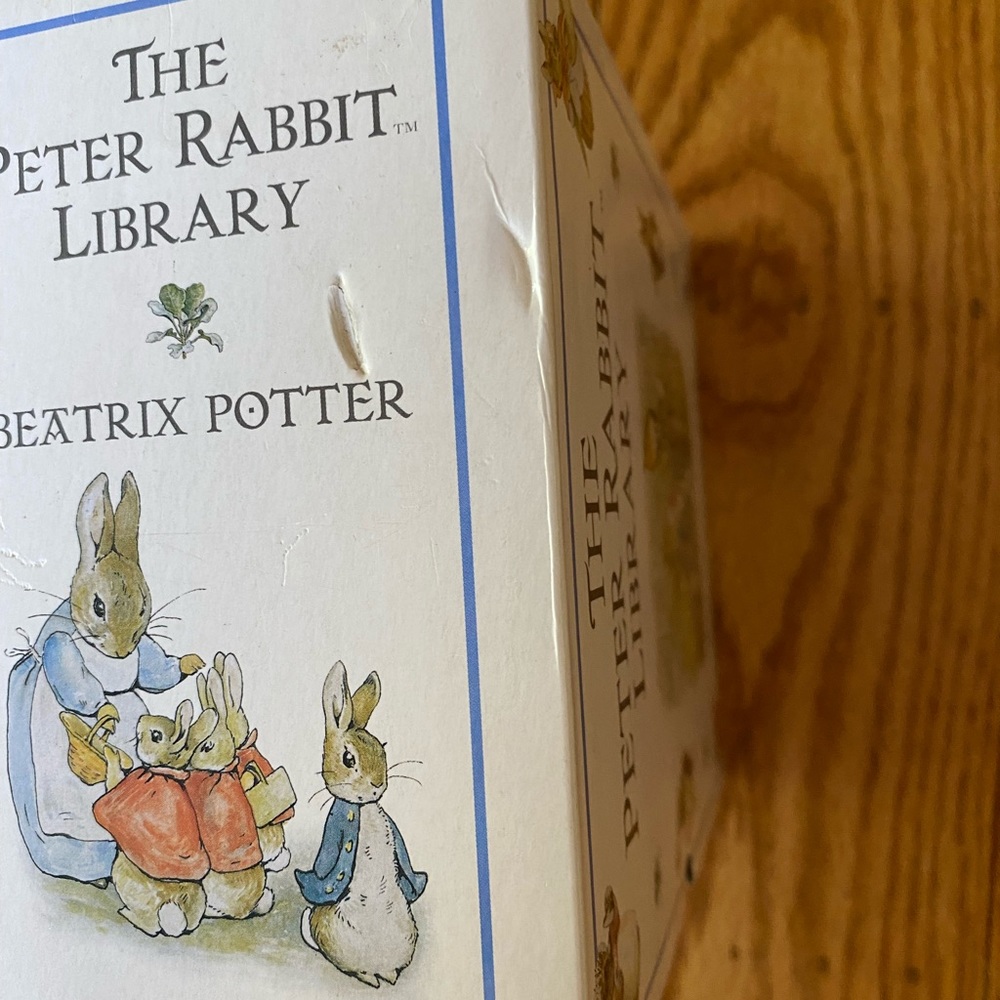 The Peter Rabbit Library by Beatrix Potter - 12 books - Picture 4 of 7